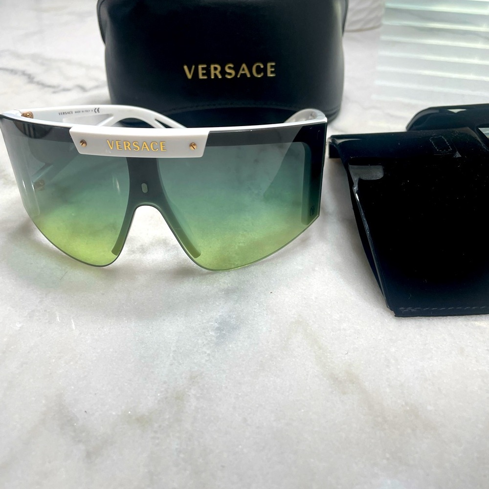 Versace shield frames